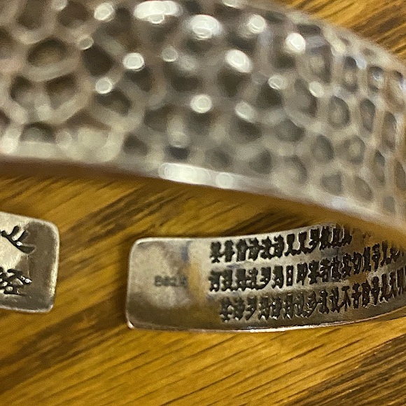 Sterling Silver Embossed Stone Bangle Cuff Bracelet - Picture 5 of 5